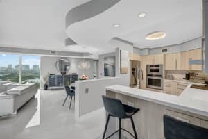 3370 Hidden Bay Dr 1115, Aventura