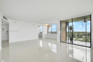 1100 Saint Charles Pl Ph5 Pembroke Pines, FL 33026 - MLS#A11878708