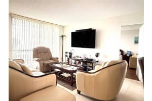 441 Ne 195th St 412 Miami, FL 33179 - MLS#A11878717