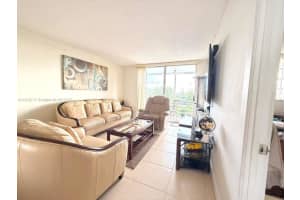 441 Ne 195th St 412 Miami, FL 33179 - MLS#A11878717