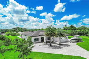 17950 Sw 192nd St, Miami