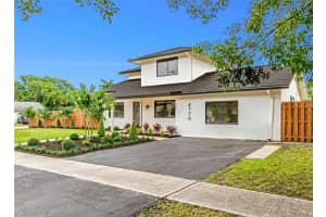 4770 Nw 115th Way Sunrise, FL 33323 - MLS#A11878771