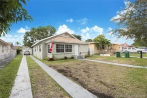 2800 Sw 16th Ter, Miami