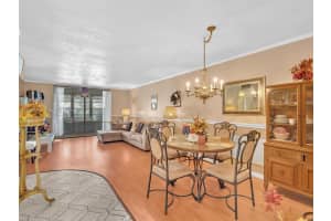 2841 Somerset Dr 105 Lauderdale Lakes, FL 33311 - MLS#A11878914