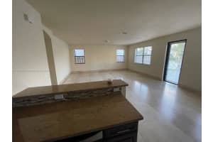 9895 Nw 87th Ter Doral, FL 33178-2651 - MLS#A11878920