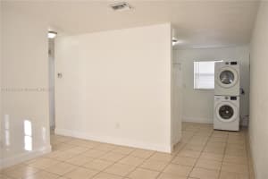 633 Nw 6th Ct 1n Hallandale Beach, FL 33009 - MLS#A11878935