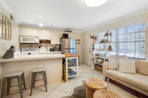 345 Michigan Ave 34 Miami Beach, FL 33139 - MLS#A11878942