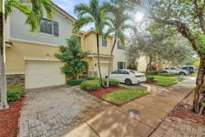 377 Ne 194th Ter Miami, FL 33179 - MLS#A11878963