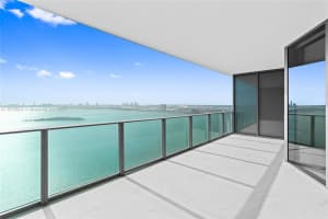 700 Ne 24th St 2402, Miami