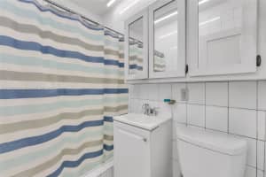 870 E 39th Pl Hialeah, FL 33013 - MLS#A11879068