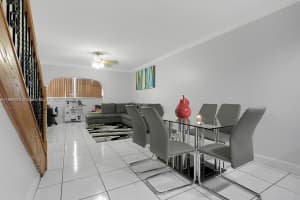 1555 W 44th Pl 322 Hialeah, FL 33012 - MLS#A11879073