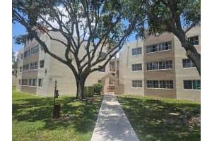 6115 Nw 186th Street 105 Hialeah, FL 33015 - MLS#A11879139