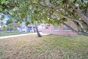115 Nw 28th Ave 1 Fort Lauderdale, FL 33311 - MLS#A11879174