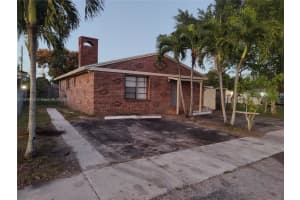 6137 Pierce St Hollywood, FL 33024 - MLS#A11879206