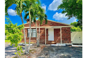 6137 Pierce St Hollywood, FL 33024 - MLS#A11879206