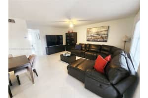 580 Egret Dr 322 Hallandale Beach, FL 33009 - MLS#A11879237