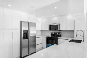 5555 Collins Ave 14n Miami Beach, FL 33140 - MLS#A11879240