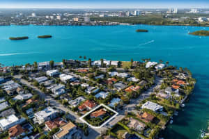 10110 E Broadview Dr Bay Harbor Islands, FL 33154 - MLS#A11879241