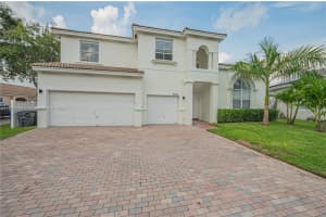 5371 Sw 32nd Ter 0 Hollywood, FL 33023 - MLS#A11879260