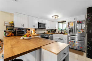 15602 Sw 109th Ter Miami, FL 33196 - MLS#A11879265