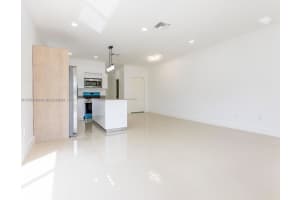 817 Nw 7th Ave 1 Hallandale Beach, FL 33009 - MLS#A11879335