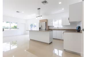 817 Nw 7th Ave 1 Hallandale Beach, FL 33009 - MLS#A11879335