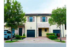 3343 W 100th Ter, Hialeah