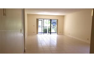 413 Lakeview Dr 104 Weston, FL 33326 - MLS#A11879430