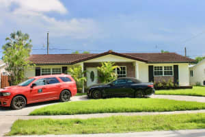1320 Arthur St 1320 Hollywood, FL 33019 - MLS#A11879434