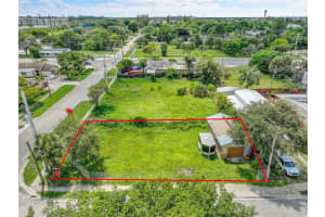 1819 Suwanee Dr West Palm Beach, FL 33409 - MLS#A11879517