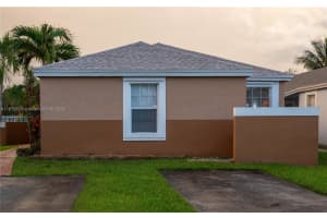 14950 Sw 75th Ter Miami, FL 33193 - MLS#A11879525