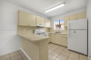 6165 W 22nd Ct 202 Hialeah, FL 33016 - MLS#A11879557