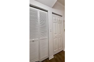 6482 Emerald Dunes Dr 105 West Palm Beach, FL 33411 - MLS#A11879572