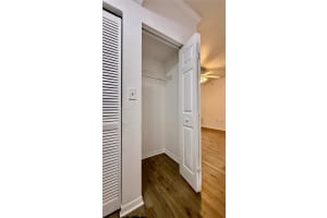 6482 Emerald Dunes Dr 105 West Palm Beach, FL 33411 - MLS#A11879572