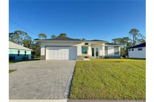 2933 Van Buren Pkwy Cape Coral, FL 33993 - MLS#A11879669