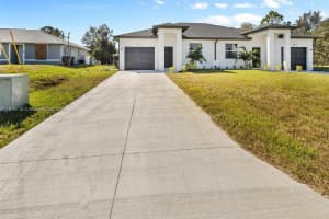 4417 28th St Sw 4417 Lehigh Acres, FL 33973 - MLS#A11879715