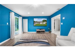 7031 Sw 27th Ct, Miramar