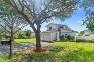 10560 La Placida Dr Coral Springs, FL 33065 - MLS#A11879728