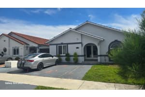 3240 W 76th Pl Hialeah, FL 33018 - MLS#A11879759