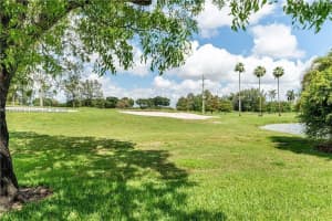 9520 S Hollybrook Lake Dr 205, Pembroke Pines