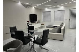 6453 Nw 102nd Path 101 Doral, FL 33178 - MLS#A11879800