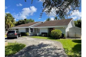 5780 Sw 59th Pl, South Miami