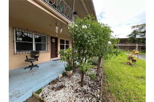 283 E 4th Ave 2 Hialeah, FL 33010 - MLS#A11879856