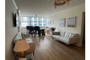 209 N Fort Lauderdale Beach Blvd 4f Fort Lauderdale, FL 33304 - MLS#A11879958