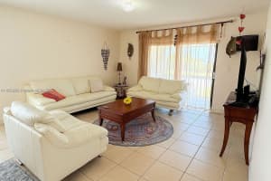 13781 Sw 66th St 221b, Miami