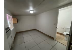 633 Nw 15th Ave 2 Fort Lauderdale, FL 33311 - MLS#A11880019