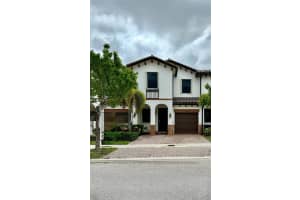 8821 Nw 103rd Pl Doral, FL 33178 - MLS#A11880021