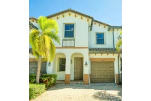 8821 Nw 103rd Pl Doral, FL 33178 - MLS#A11880021