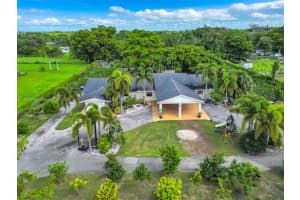 18475 Sw 206th St, Miami