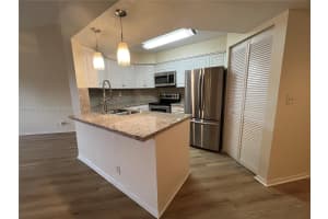 8156 Nw 15th Mnr 8156 Plantation, FL 33322 - MLS#A11880054